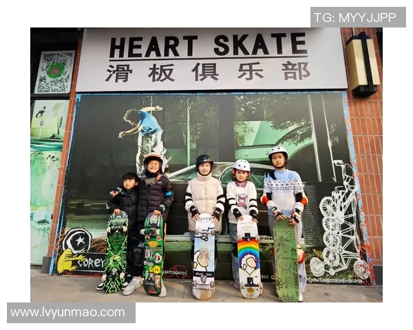 张丽独家分享滑板技巧与心得体会助你轻松掌握滑板运动的乐趣与挑战